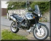 Triumph Tiger 885i
