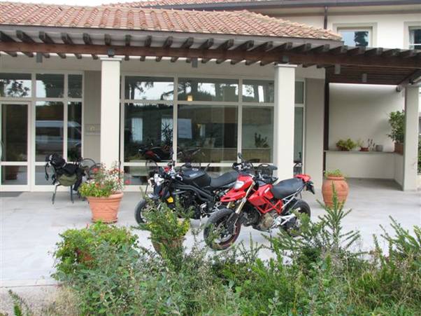 C:\Users\Geri\Documents\Geris Word Dokumente\Motorrad\ToskanaHerbst09\toskana0901.jpg